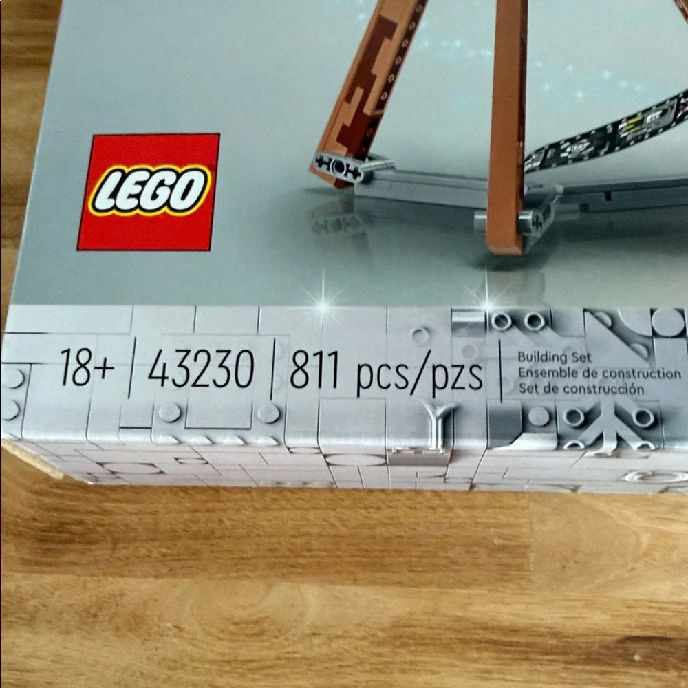 LEGO Disney Vintage Walt Disney Tribute Camera #43230 - Picture 10 of 12